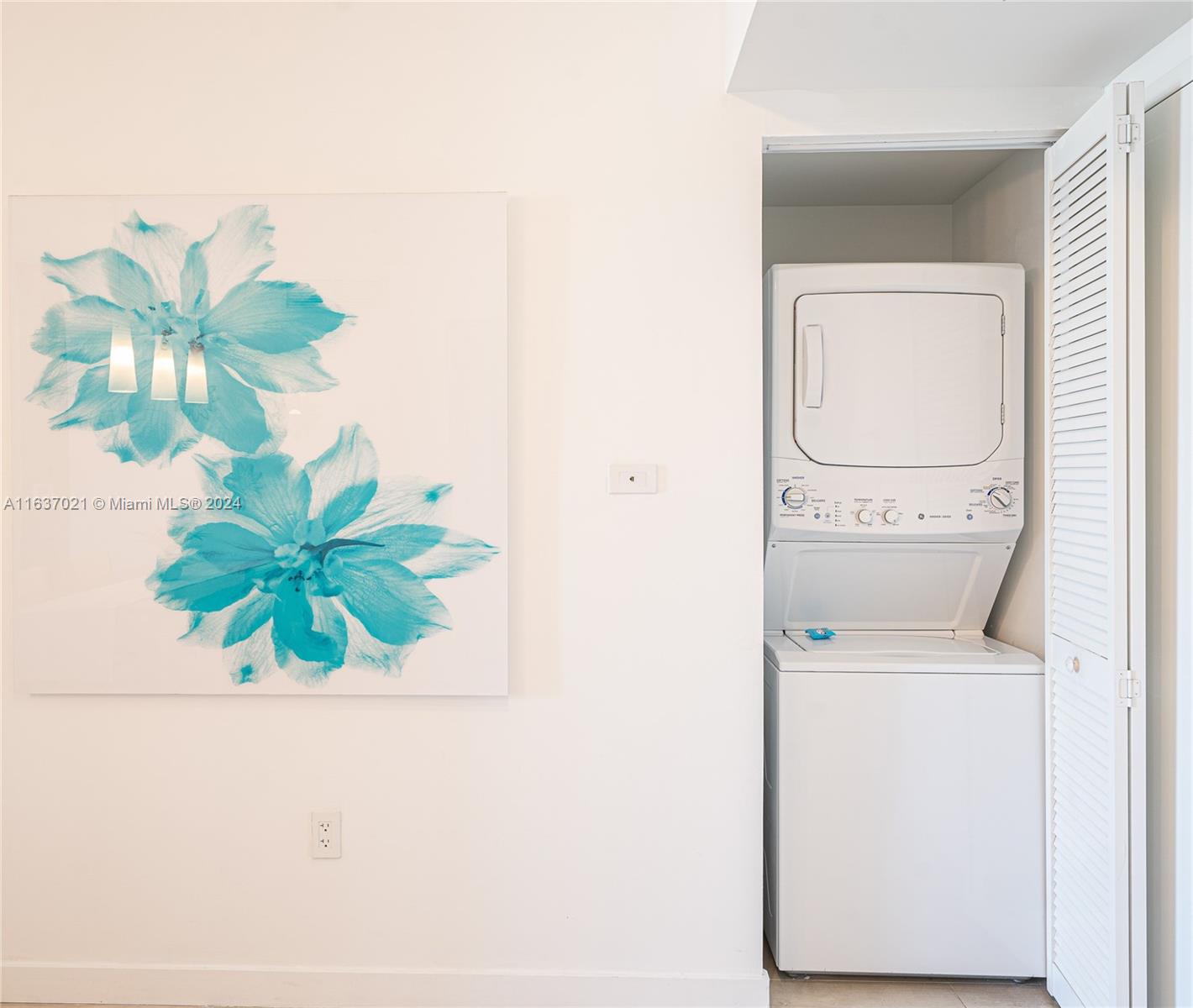 BEACHWALK CONDOMINIUM - Residential