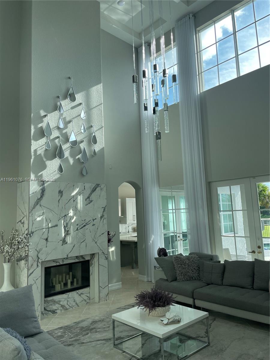 HERON BAY NORTHEAST - Residential