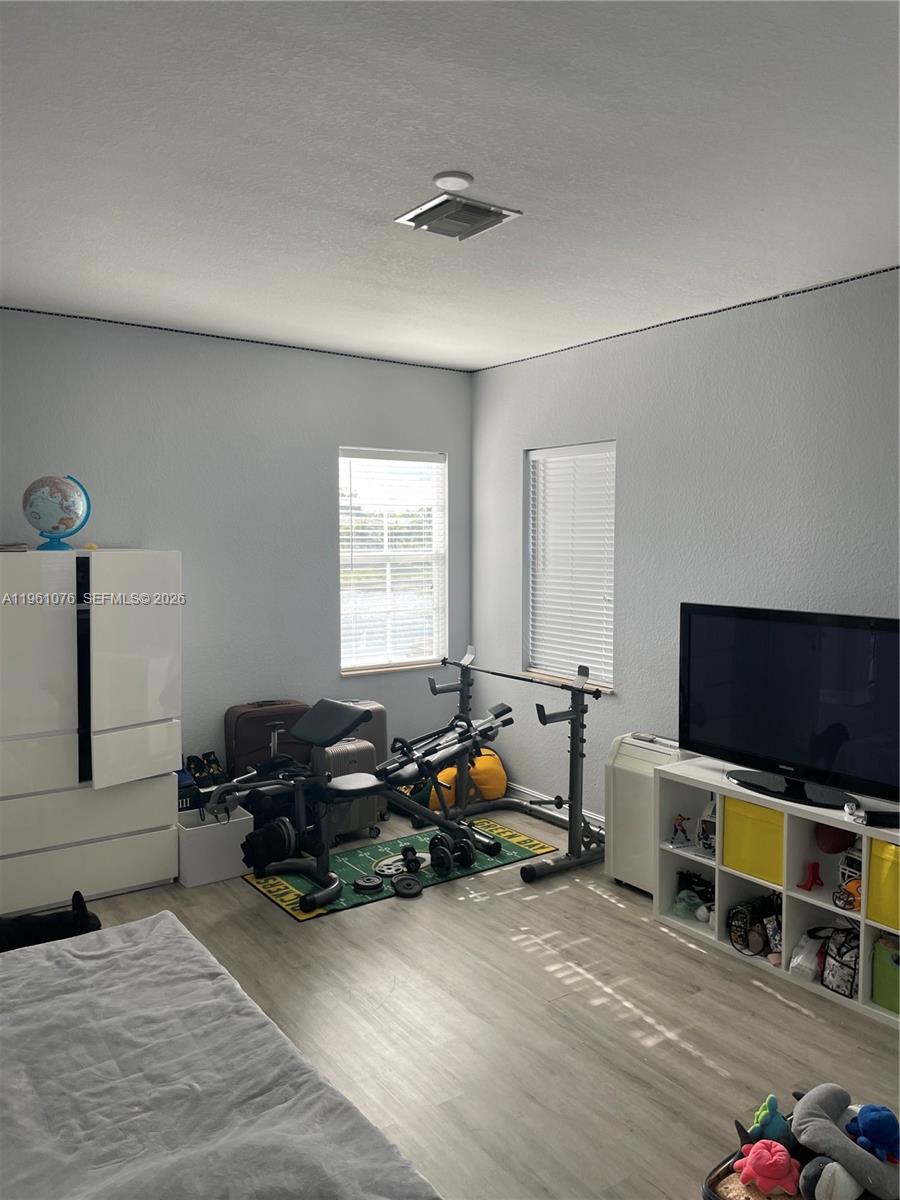 HERON BAY NORTHEAST - Residential