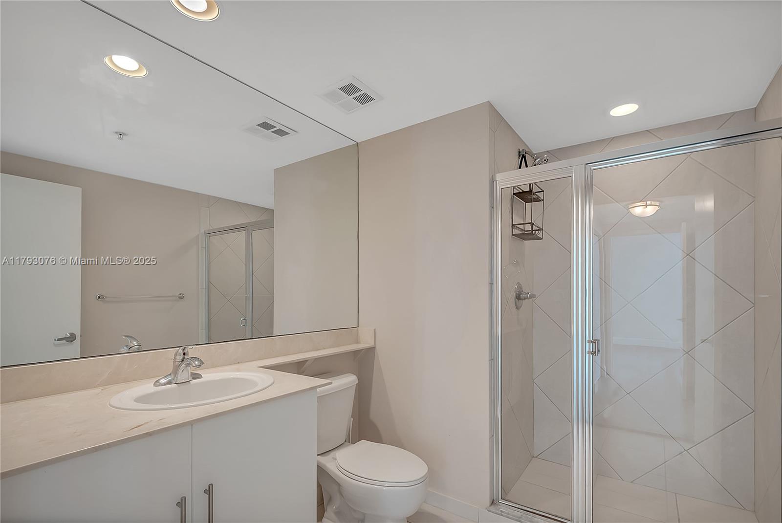 ONE MIAMI EAST CONDO - Residential Lease