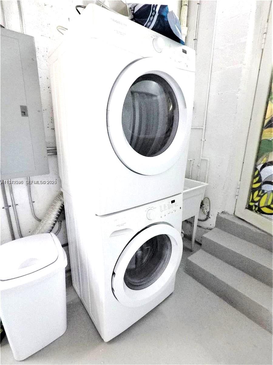 SECOND AMD PLAT OF NORMAN - Residential