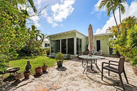 Tiny photo for 8819 Hawthorne Ave, Surfside, FL 33154 (MLS # A11972040)