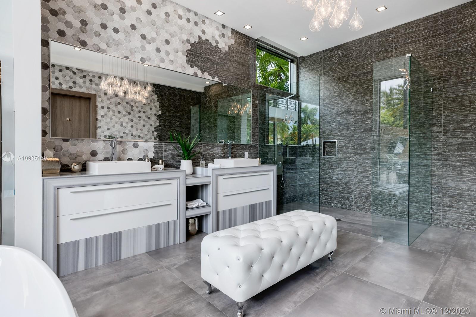 SEA ISLAND - Residential