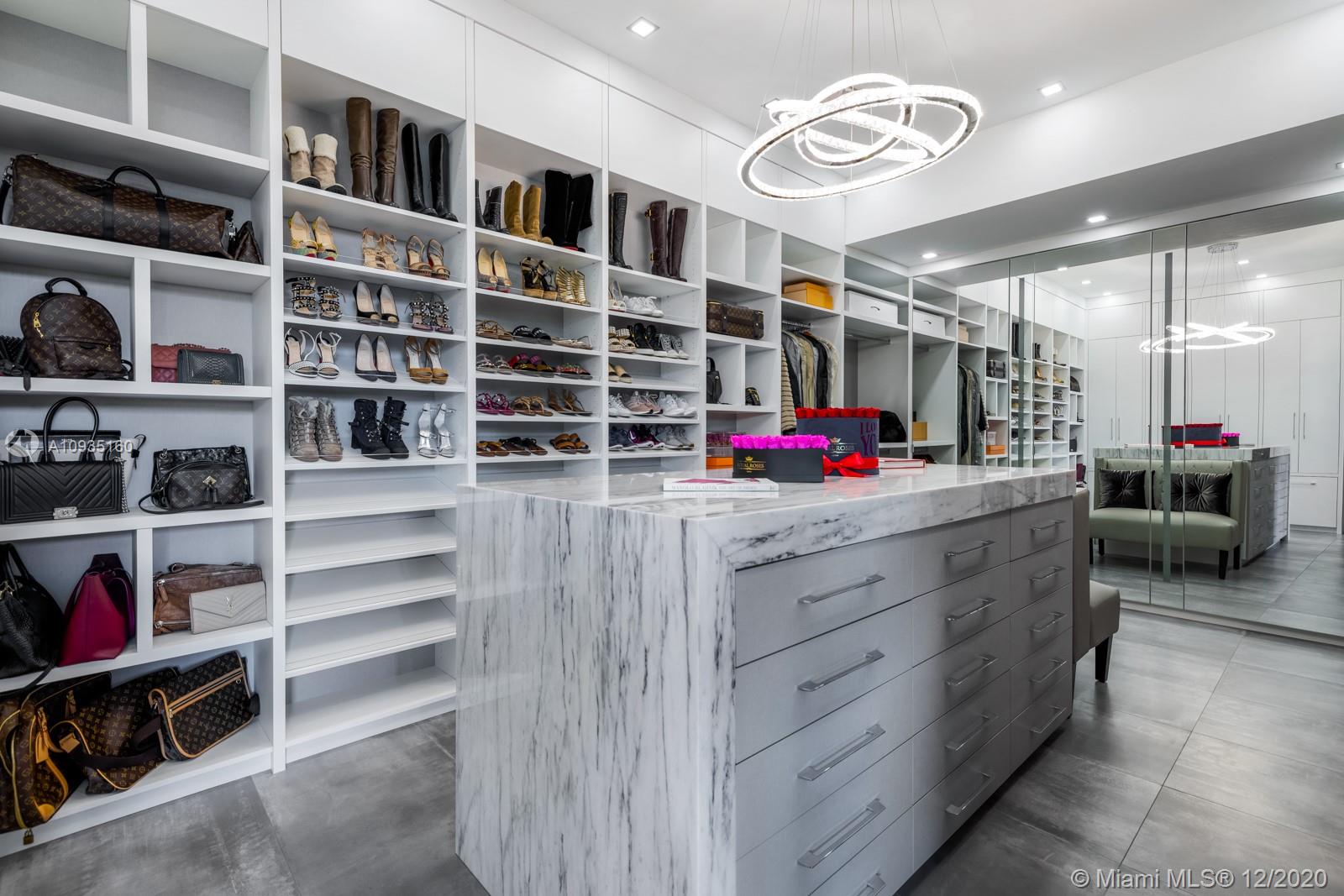 SEA ISLAND - Residential