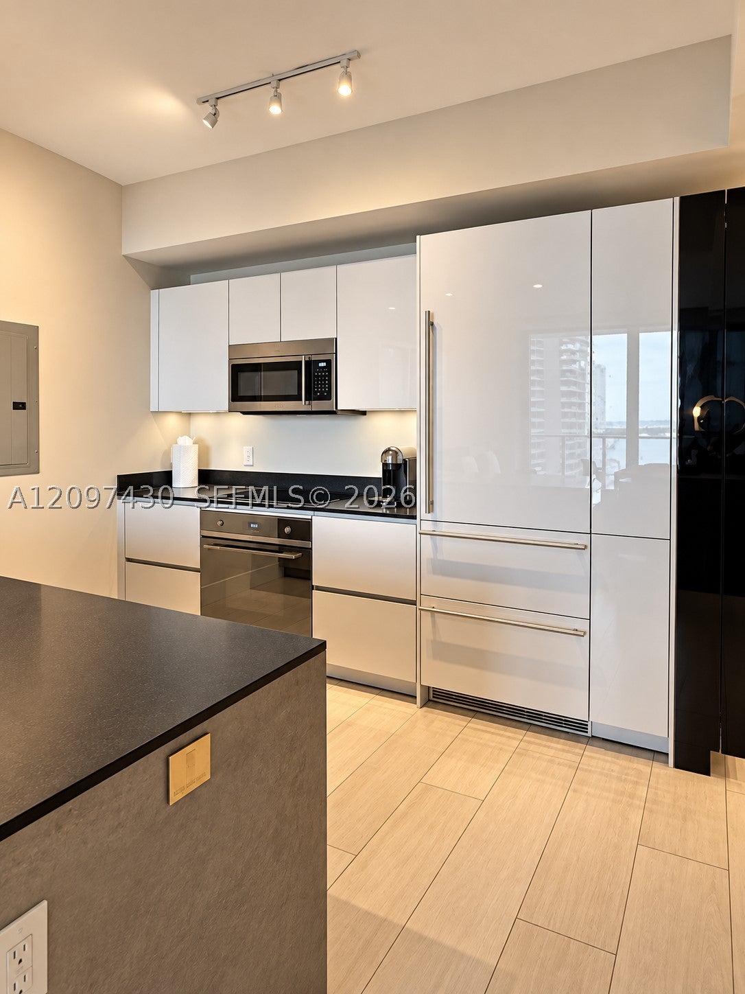 1010 Brickell Ave 3103