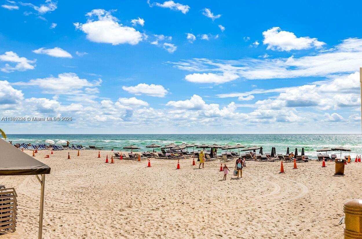 Rental Property at 16699 Collins Ave 2007, Sunny Isles Beach, Miami-Dade County, Florida - Bedrooms: 2 
Bathrooms: 2  - $4,200 MO.