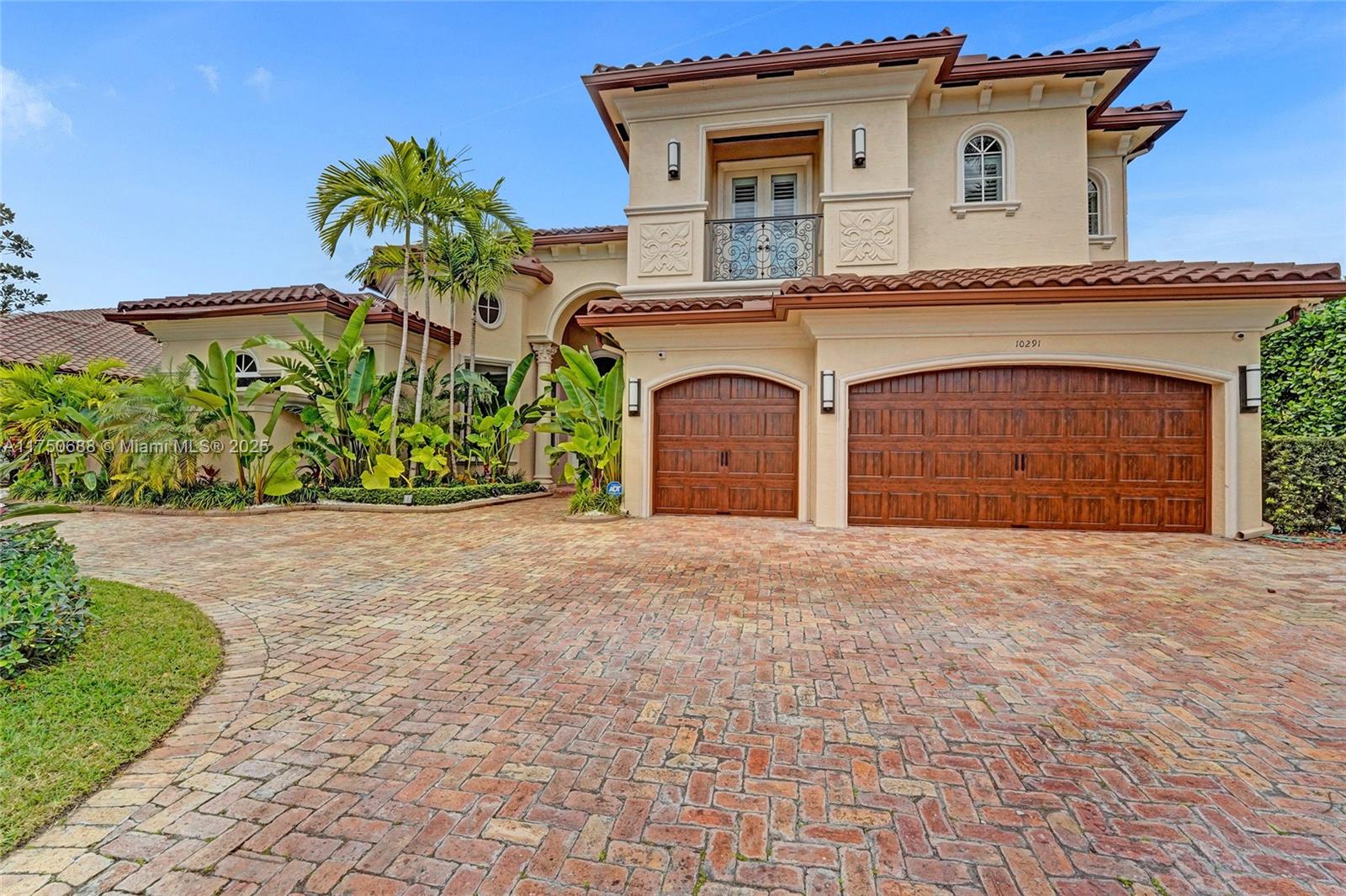 Property for Sale at 10291 Sweet Bay St, Plantation, Miami-Dade County, Florida - Bedrooms: 5 
Bathrooms: 7  - $2,500,000