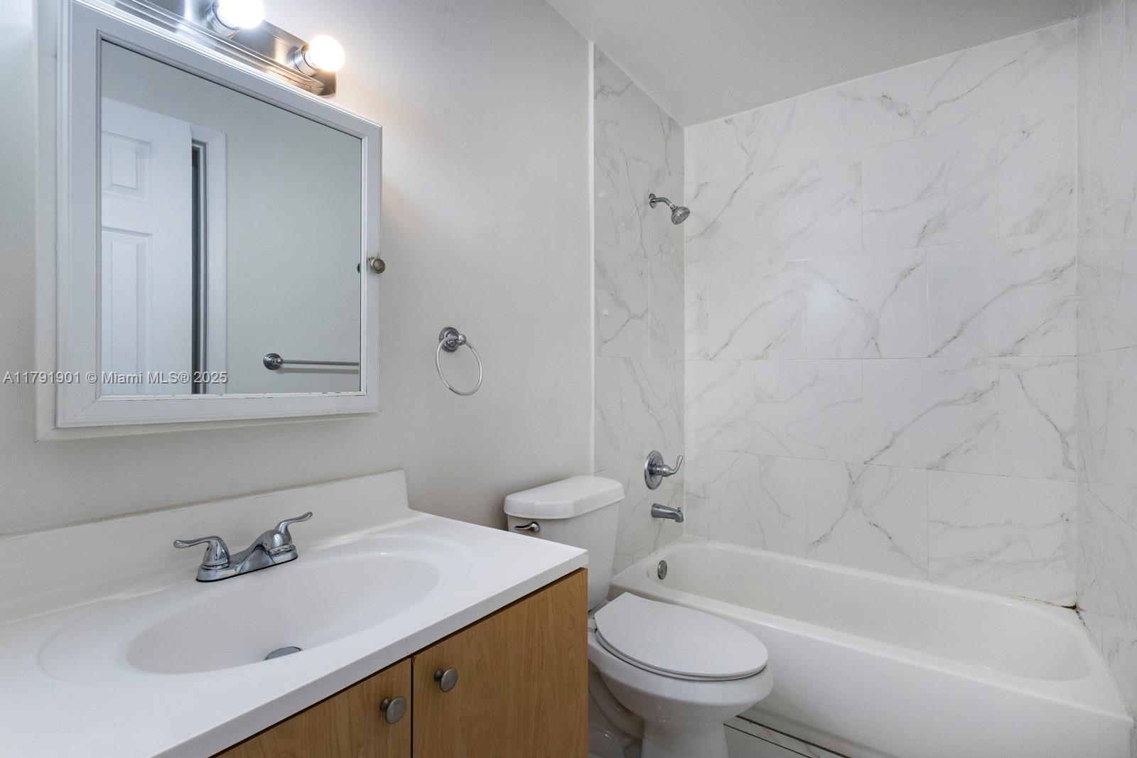 BRISTOL PARK II - Residential Lease