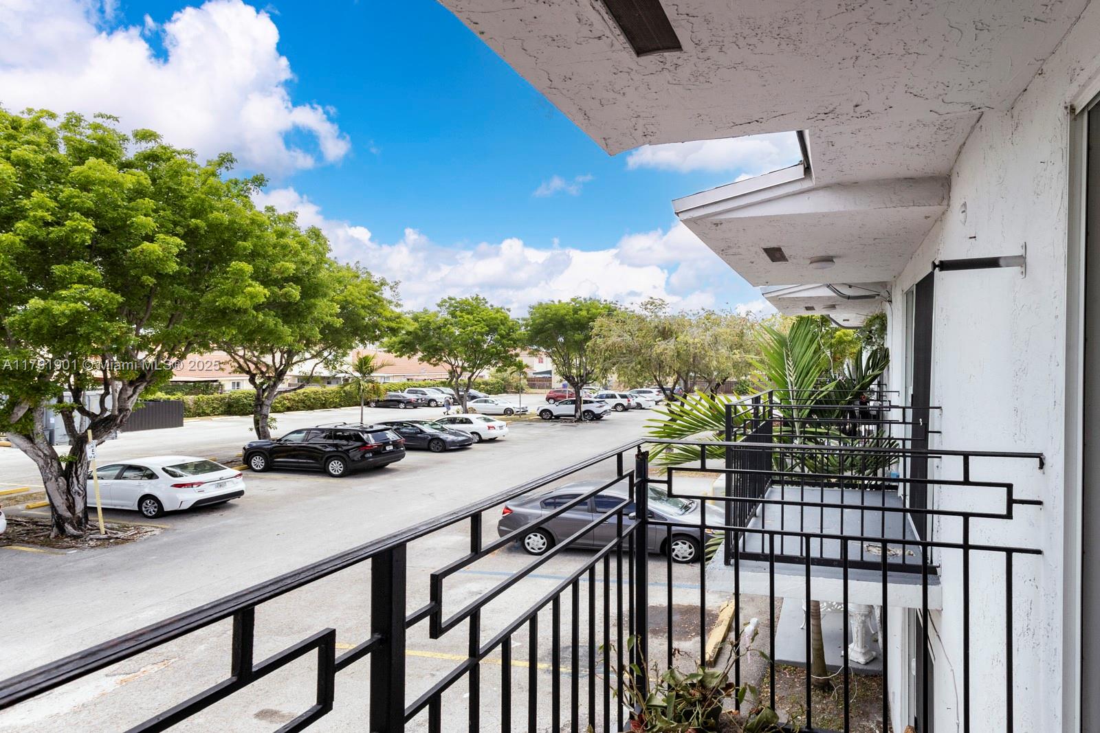 BRISTOL PARK II - Residential Lease