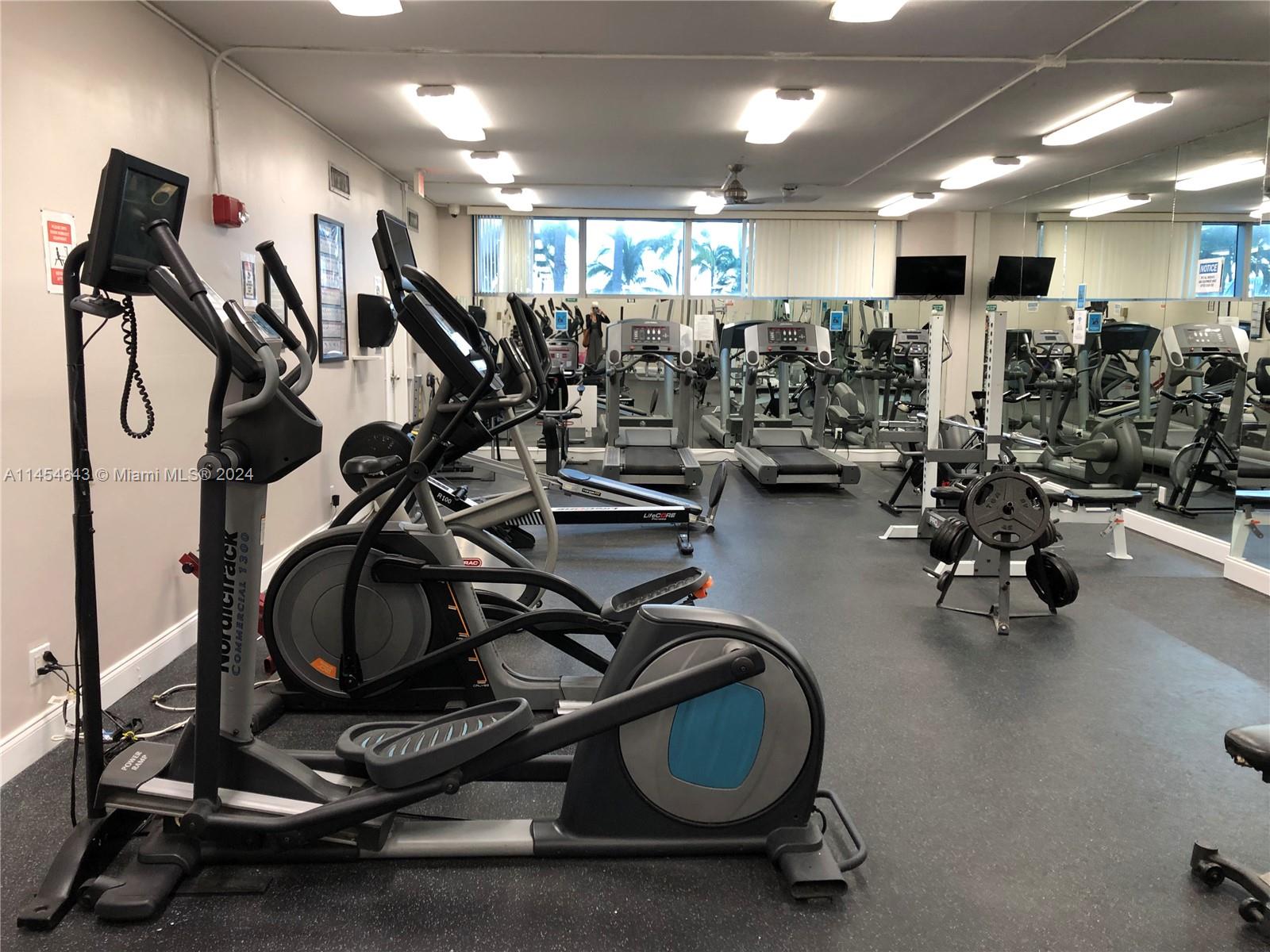 MIRASOL OCEAN TOWERS COND - Residential