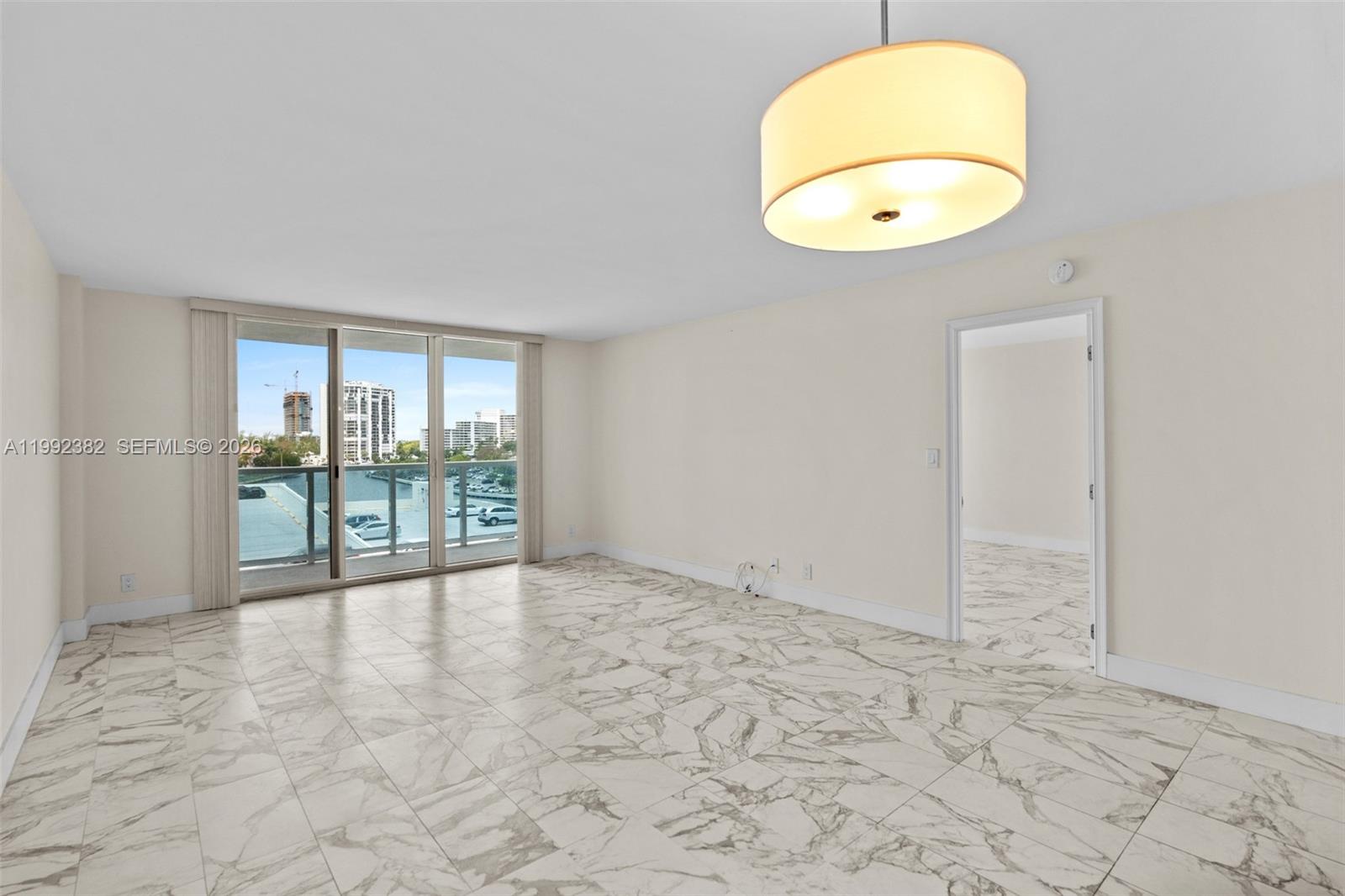 HALLMARK OF HOLLYWOOD - Residential