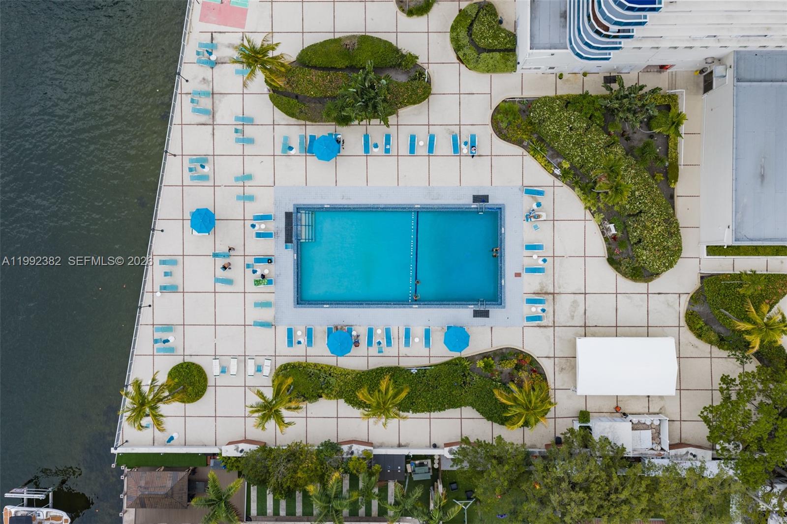 HALLMARK OF HOLLYWOOD - Residential