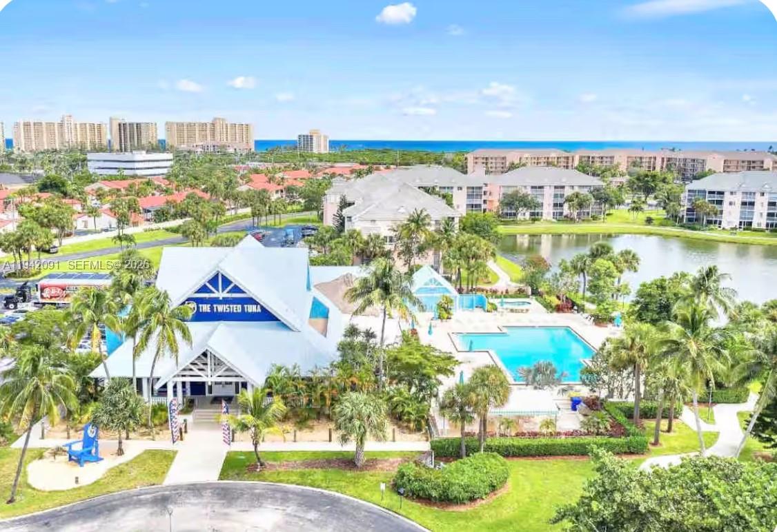 PLANTATION VILLAS CONDO F - Residential