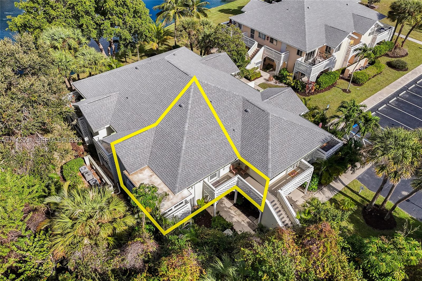 PLANTATION VILLAS CONDO F - Residential