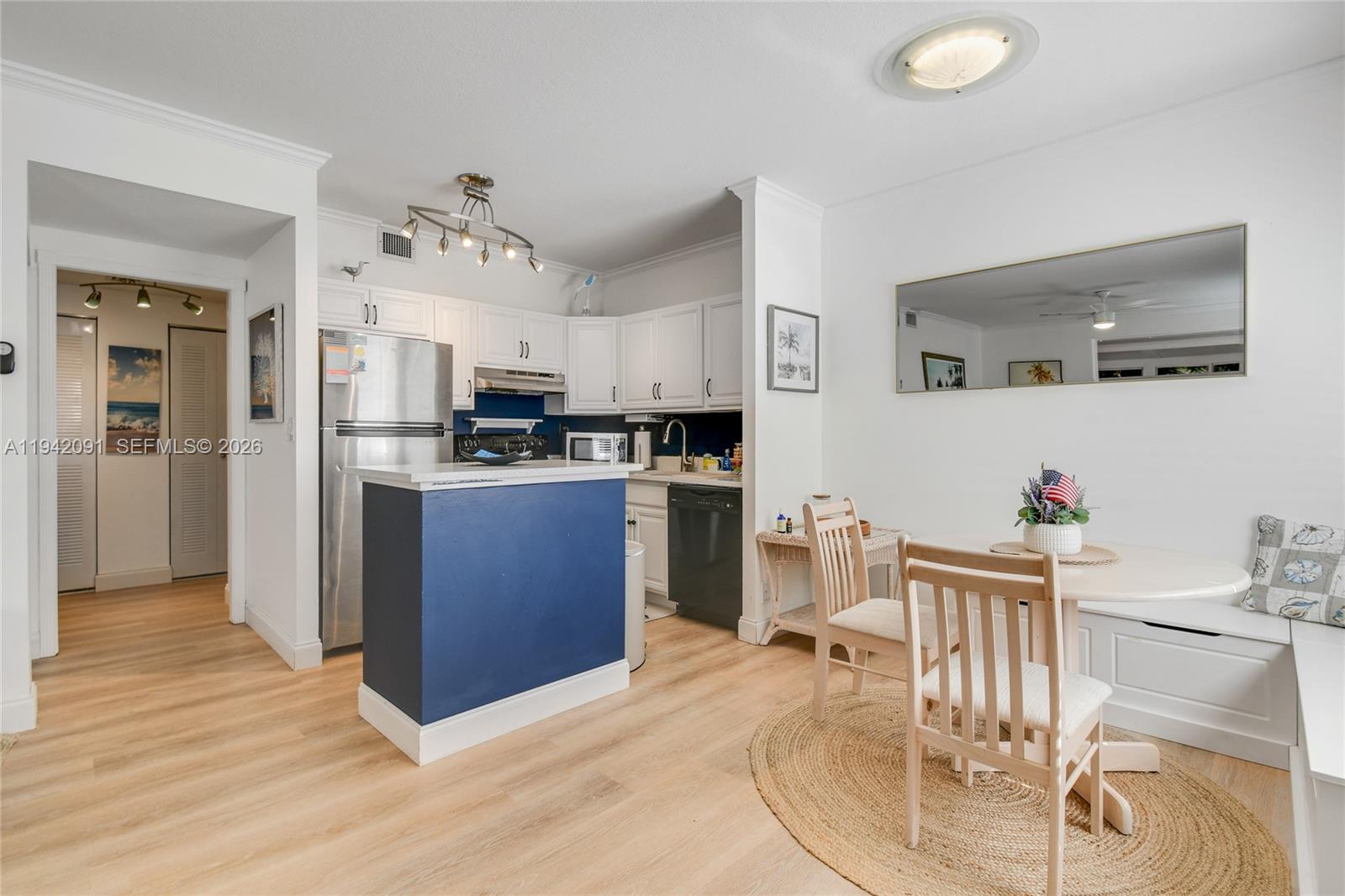 PLANTATION VILLAS CONDO F - Residential