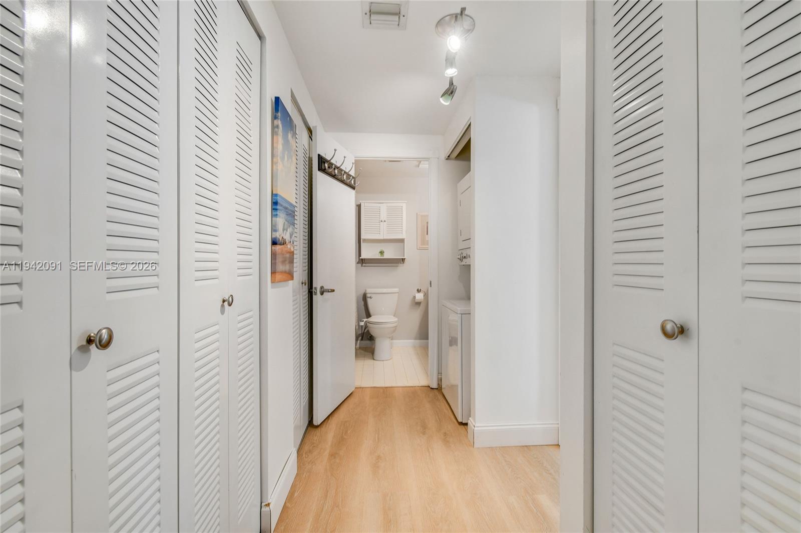 PLANTATION VILLAS CONDO F - Residential