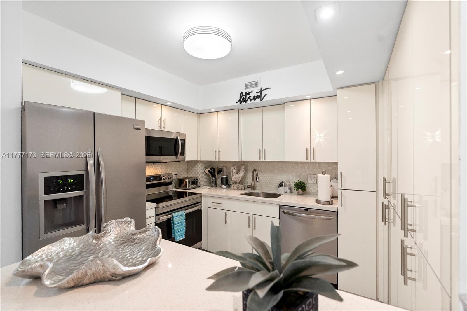 HEMISPHERES CONDO - Residential