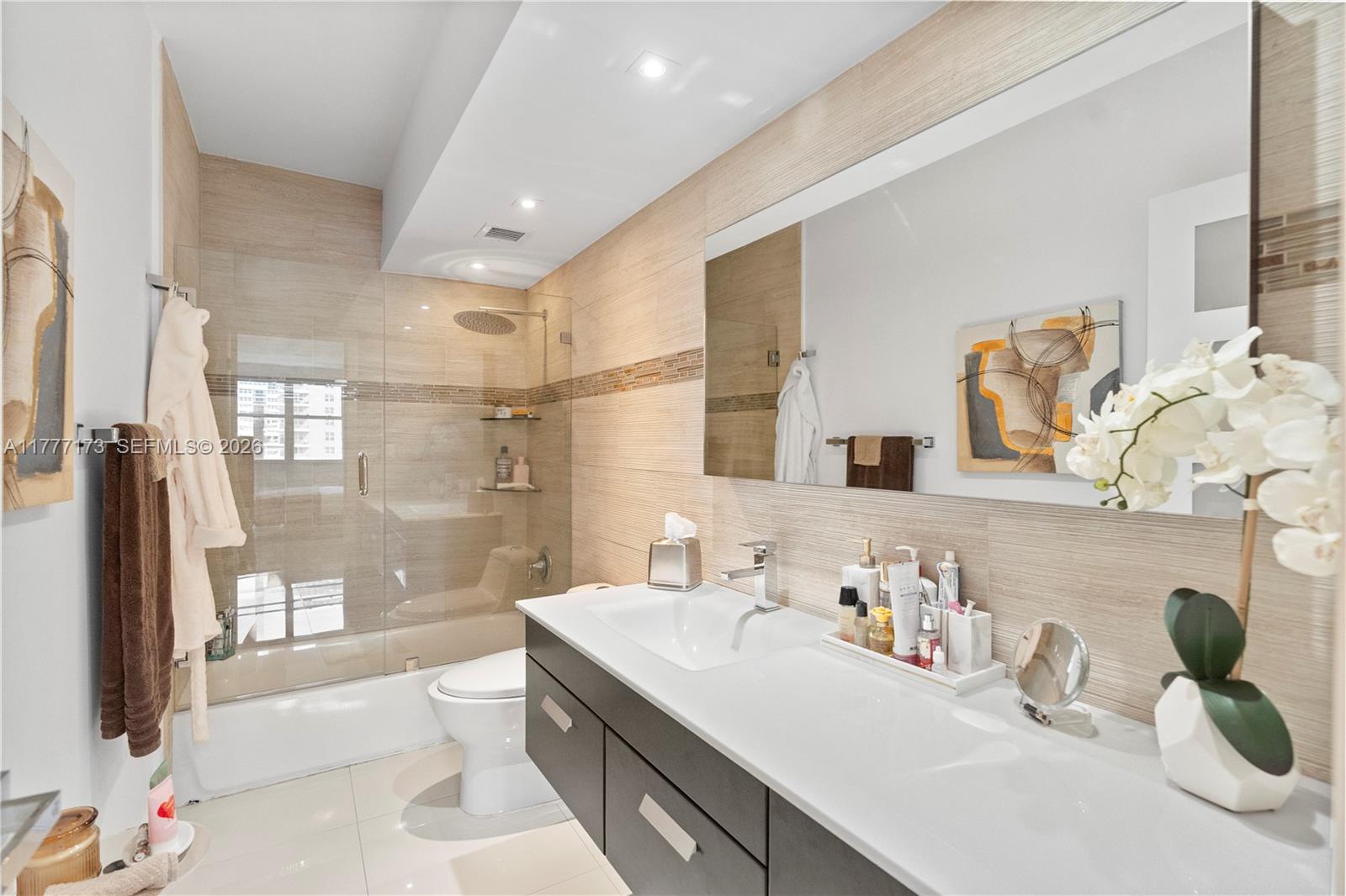 HEMISPHERES CONDO - Residential