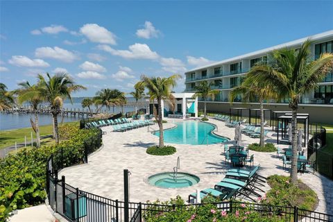 Condominium in Melbourne Beach FL 3031 Hafen Lane Ln 45.jpg