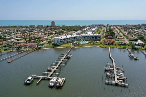 Condominium in Melbourne Beach FL 3031 Hafen Lane Ln 44.jpg