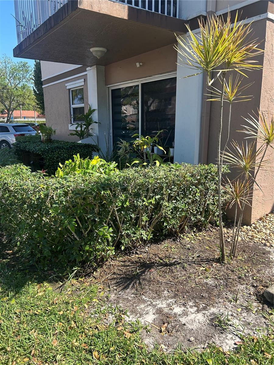 1250 SW 113th Ter 102