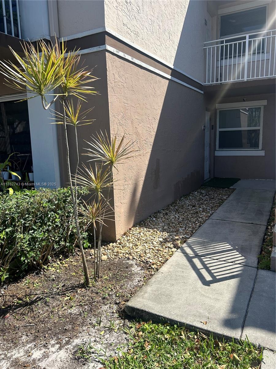 1250 SW 113th Ter 102