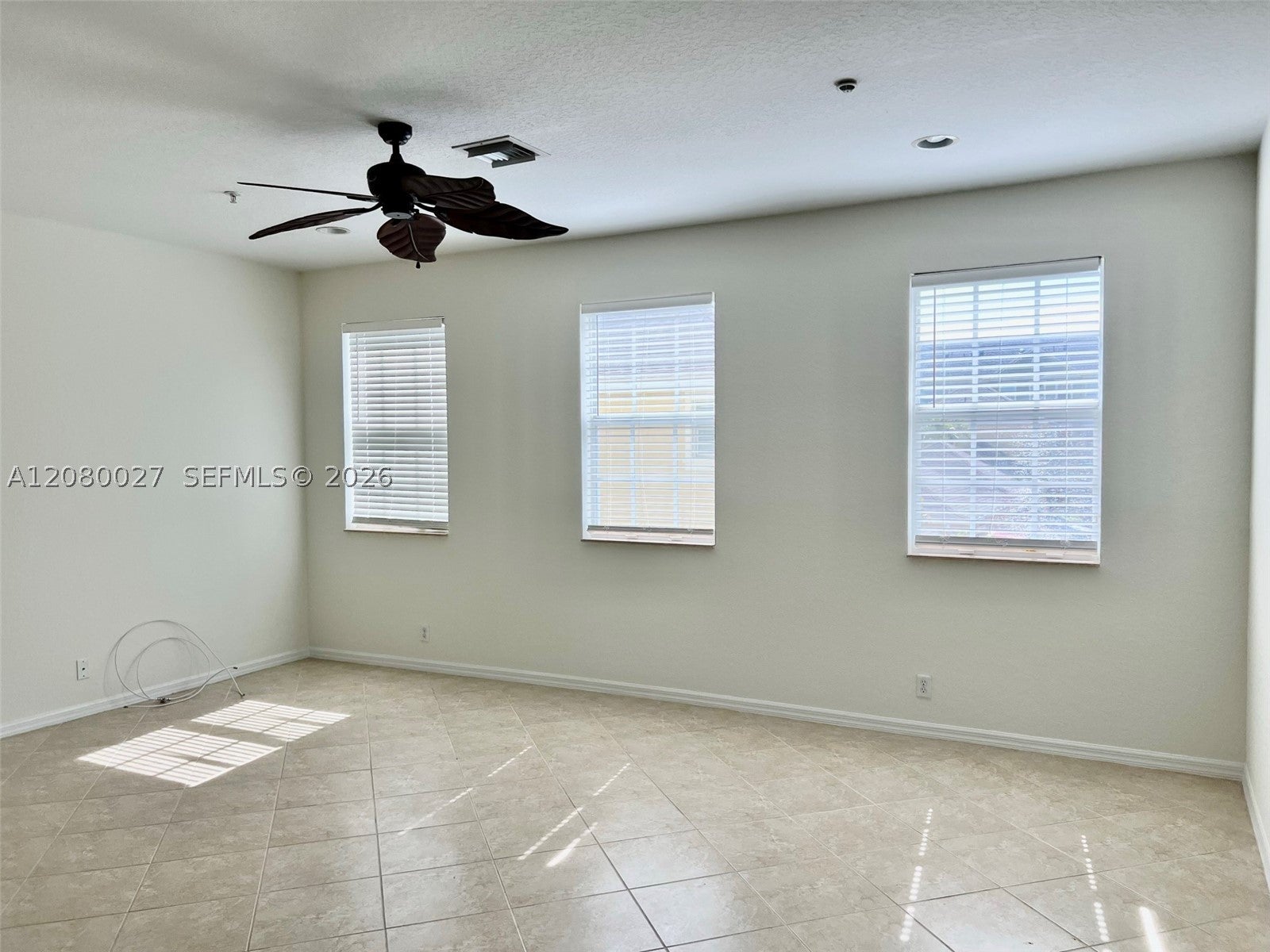 123 E Royal Palm Cir 105