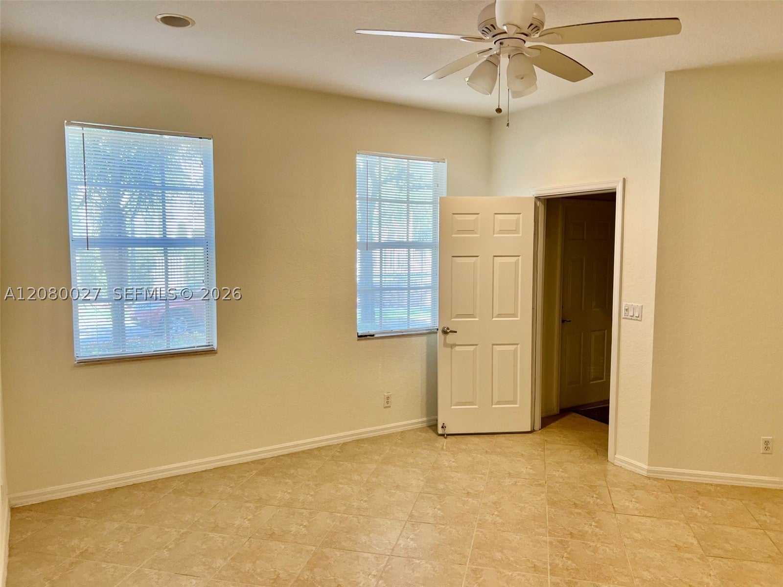 123 E Royal Palm Cir 105