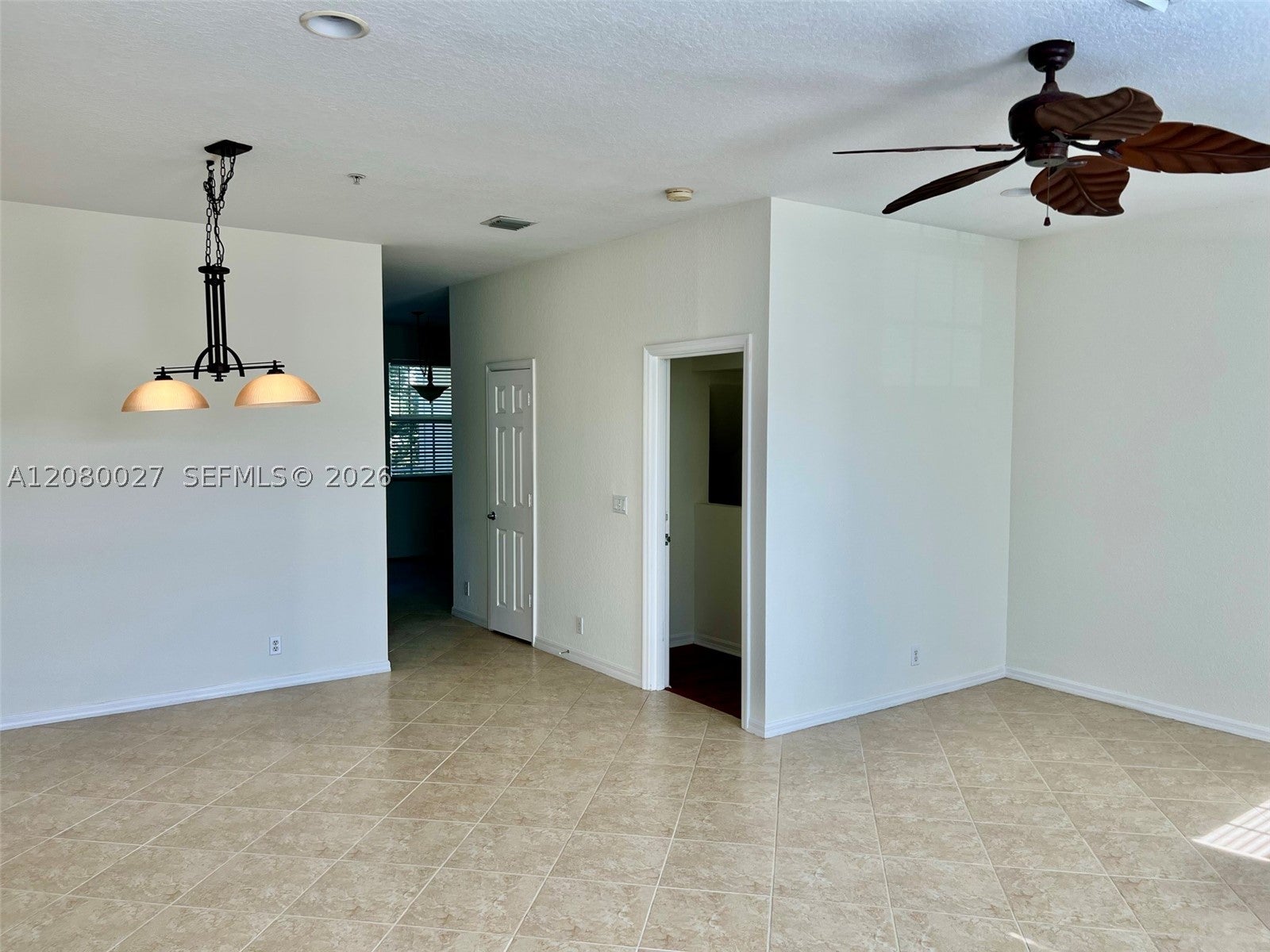 123 E Royal Palm Cir 105