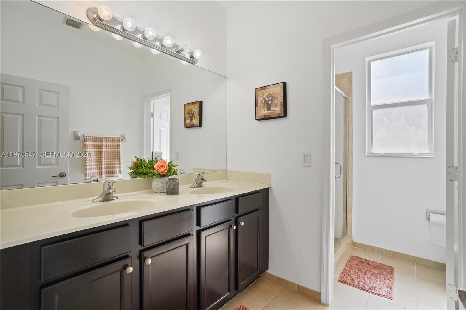 KENDALL COMMONS RESIDENTI - Residential