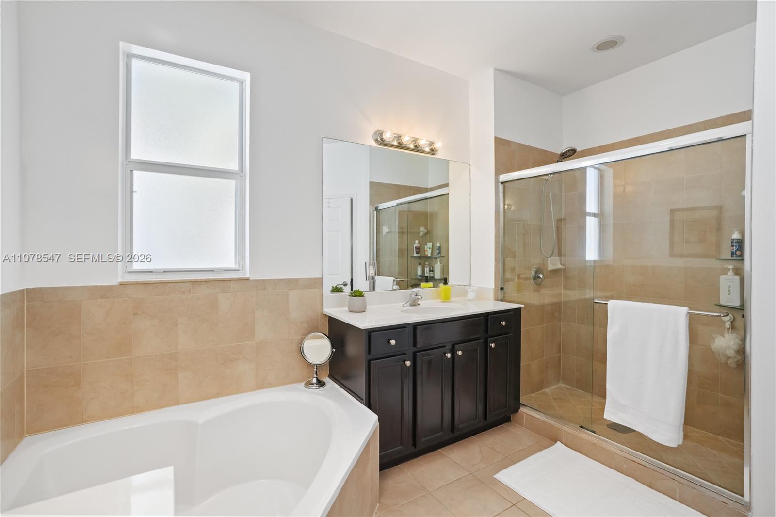 KENDALL COMMONS RESIDENTI - Residential