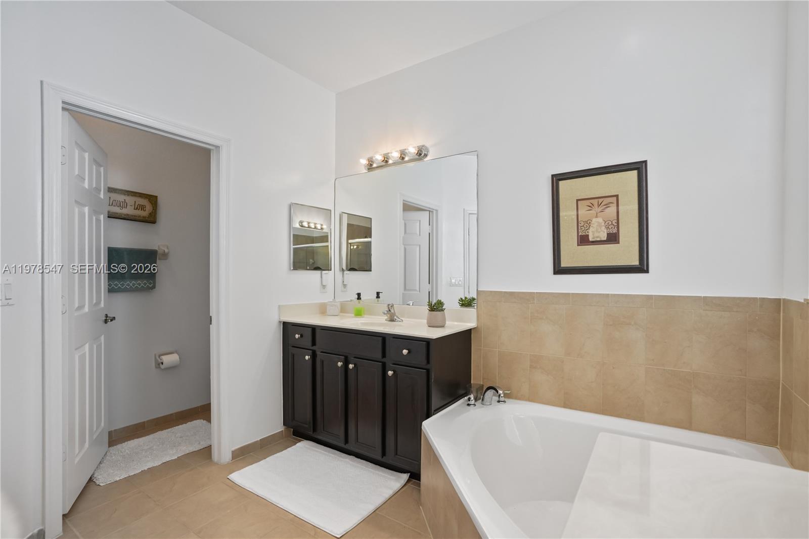 KENDALL COMMONS RESIDENTI - Residential