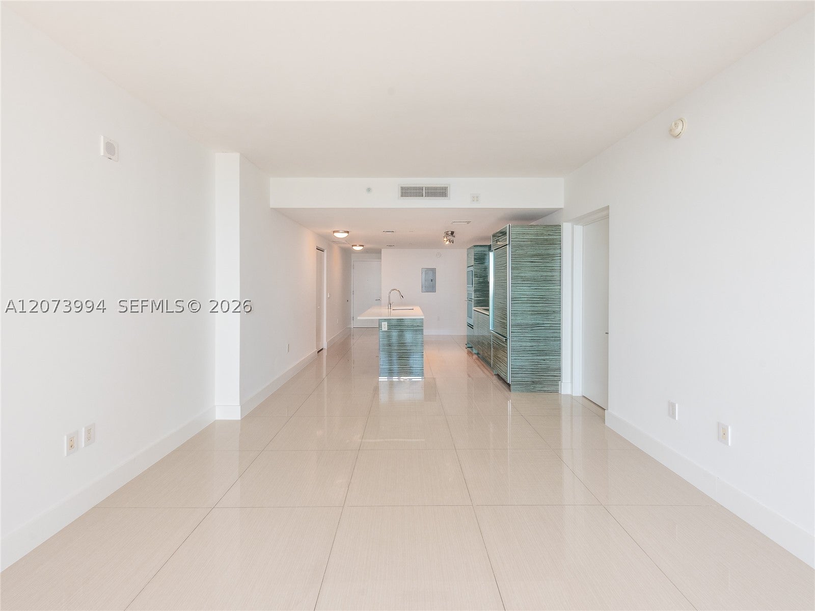 460 NE 28th St 2202