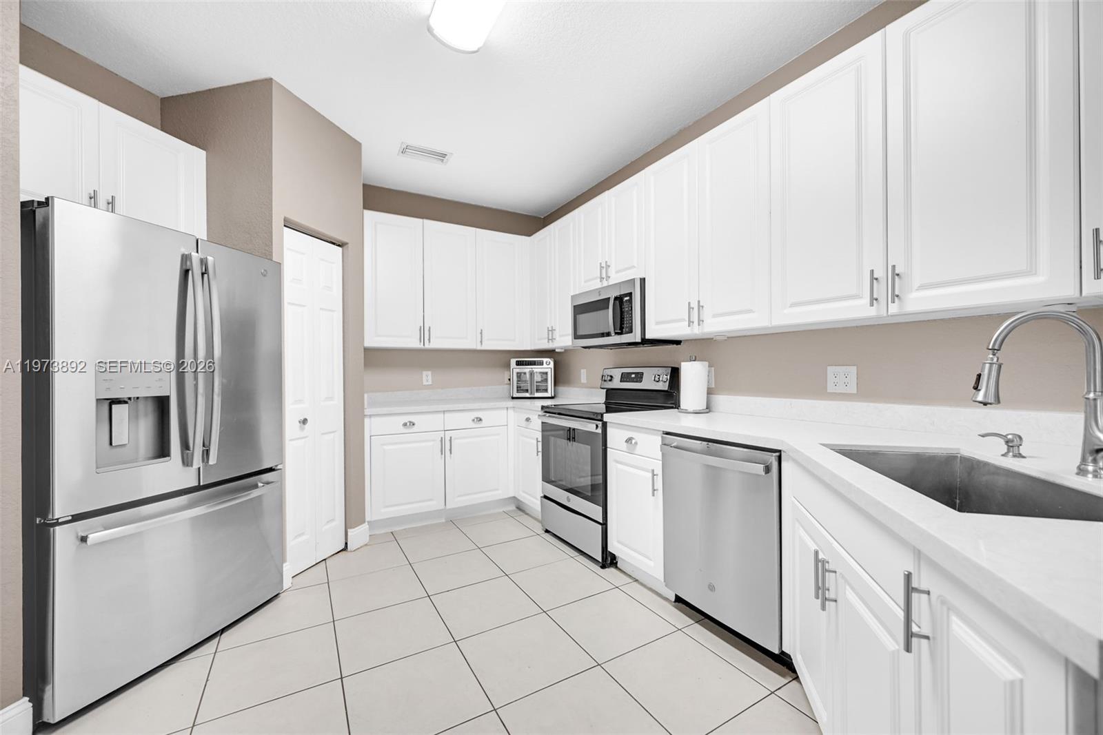 HERON BAY SOUTH - Residential