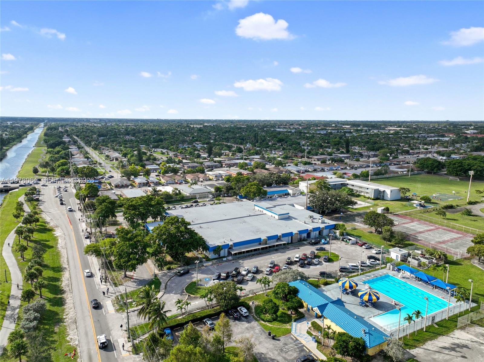 LAKEVIEW CLUB CONDO - Residential Lease