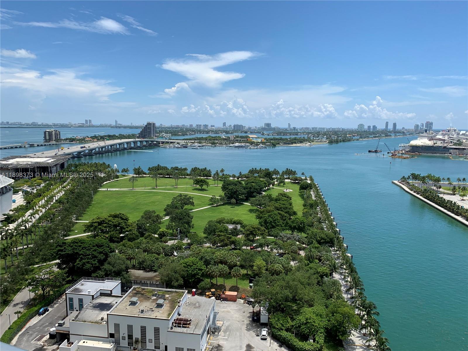 900 Biscayne Blvd 2405