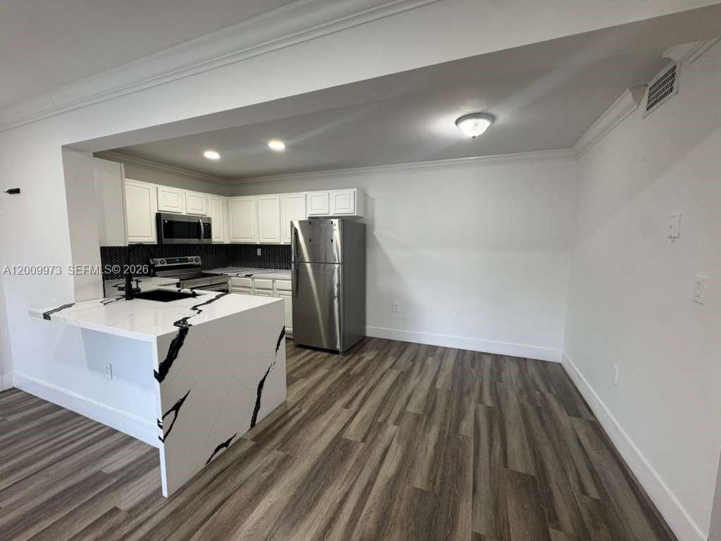 300 W Palm Cir W 307