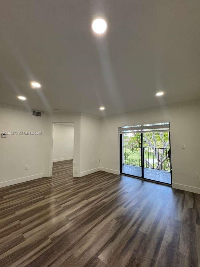 300 W Palm Cir W 307