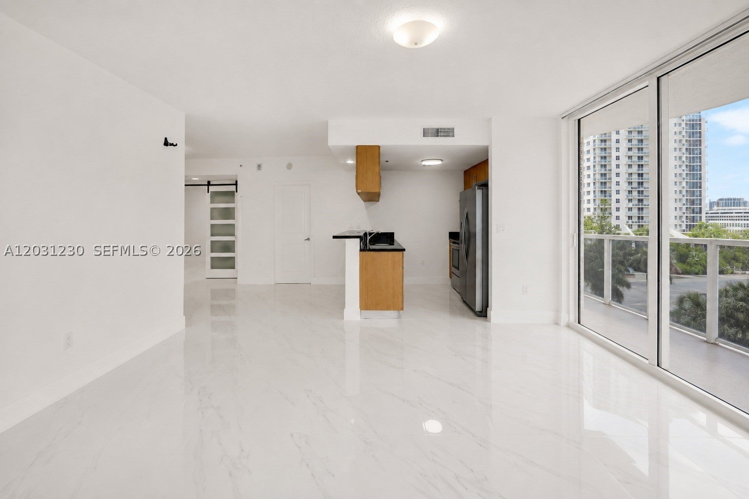 601 NE 23rd St 706