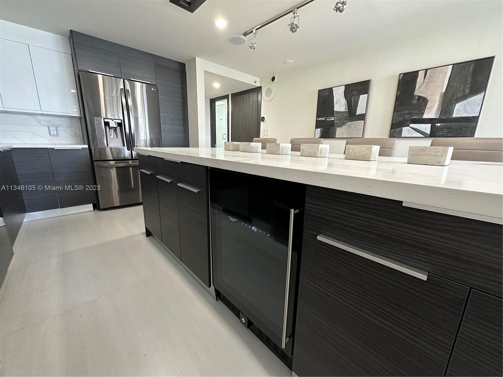 OCEANFRONT PLAZA CONDO - Residential Lease
