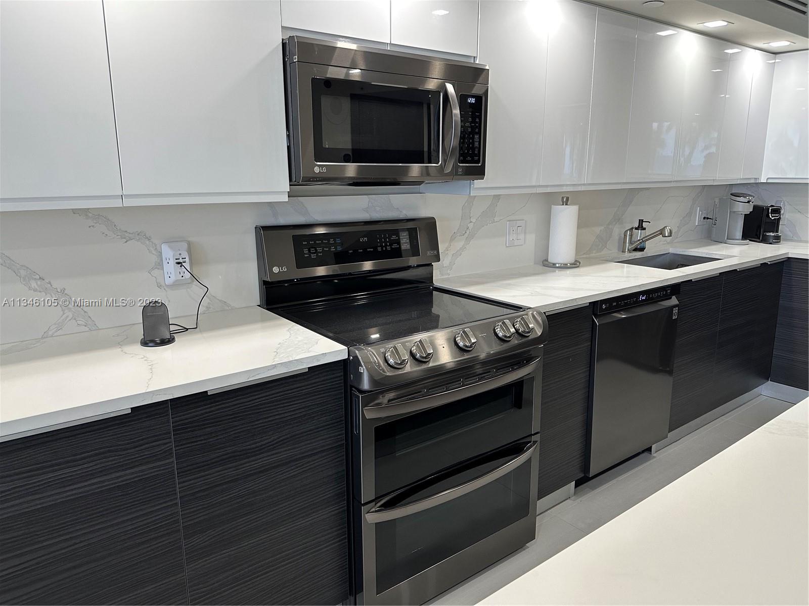 OCEANFRONT PLAZA CONDO - Residential Lease
