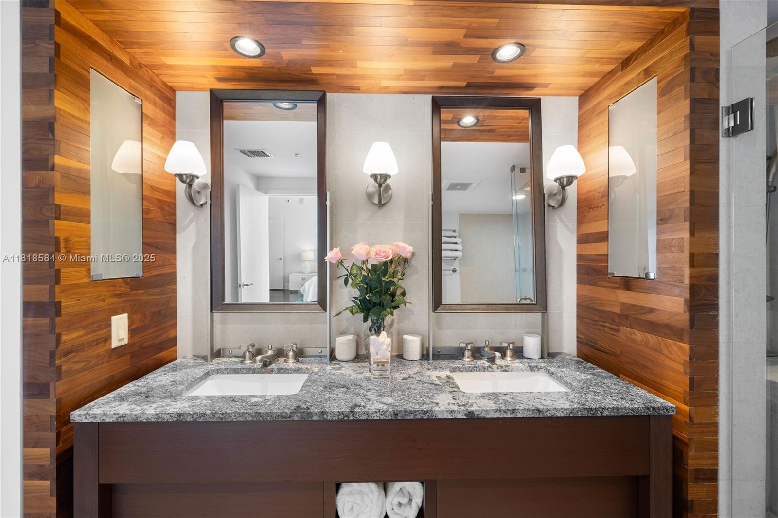NORTH CARILLON BEACH COND - Residential