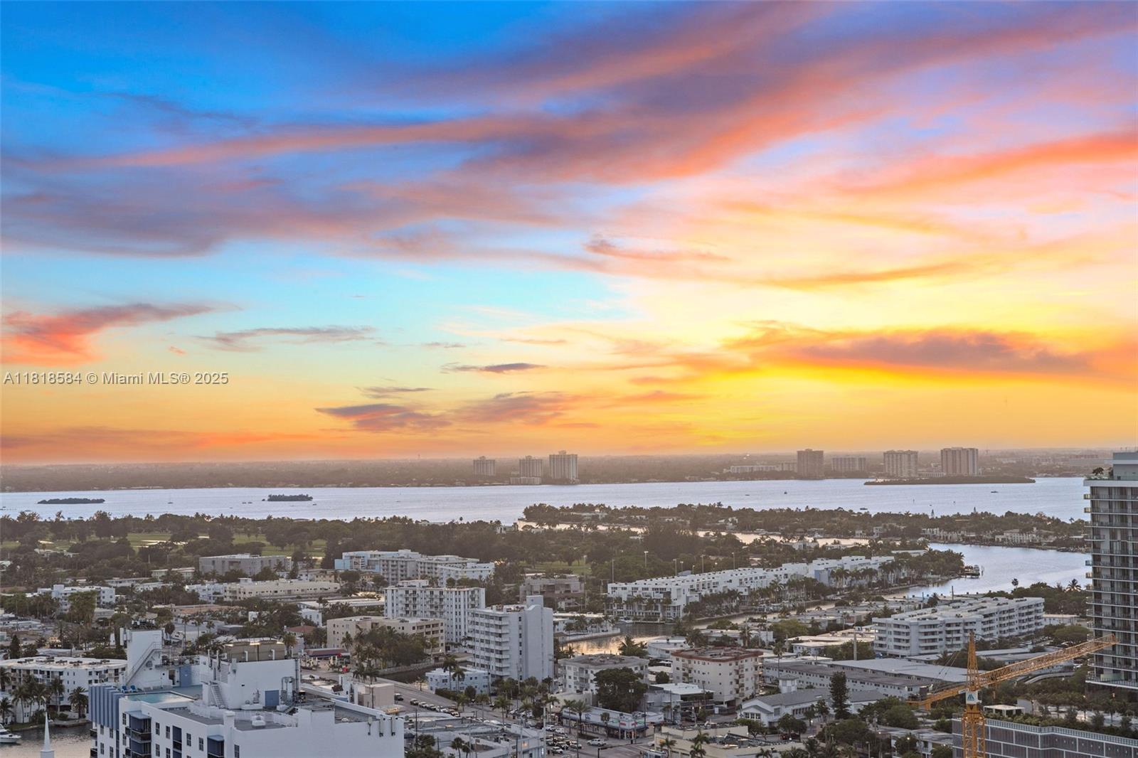 NORTH CARILLON BEACH COND - Residential