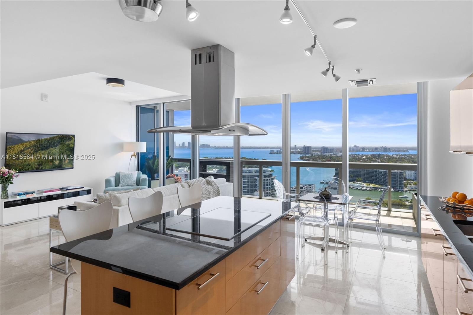 NORTH CARILLON BEACH COND - Residential
