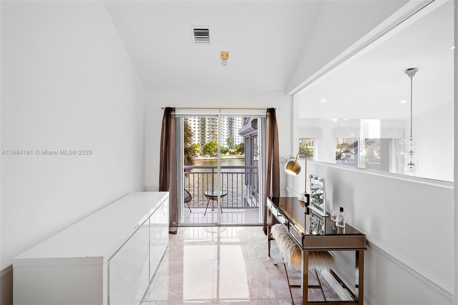 AVENTURA 9TH ADDN - Residential