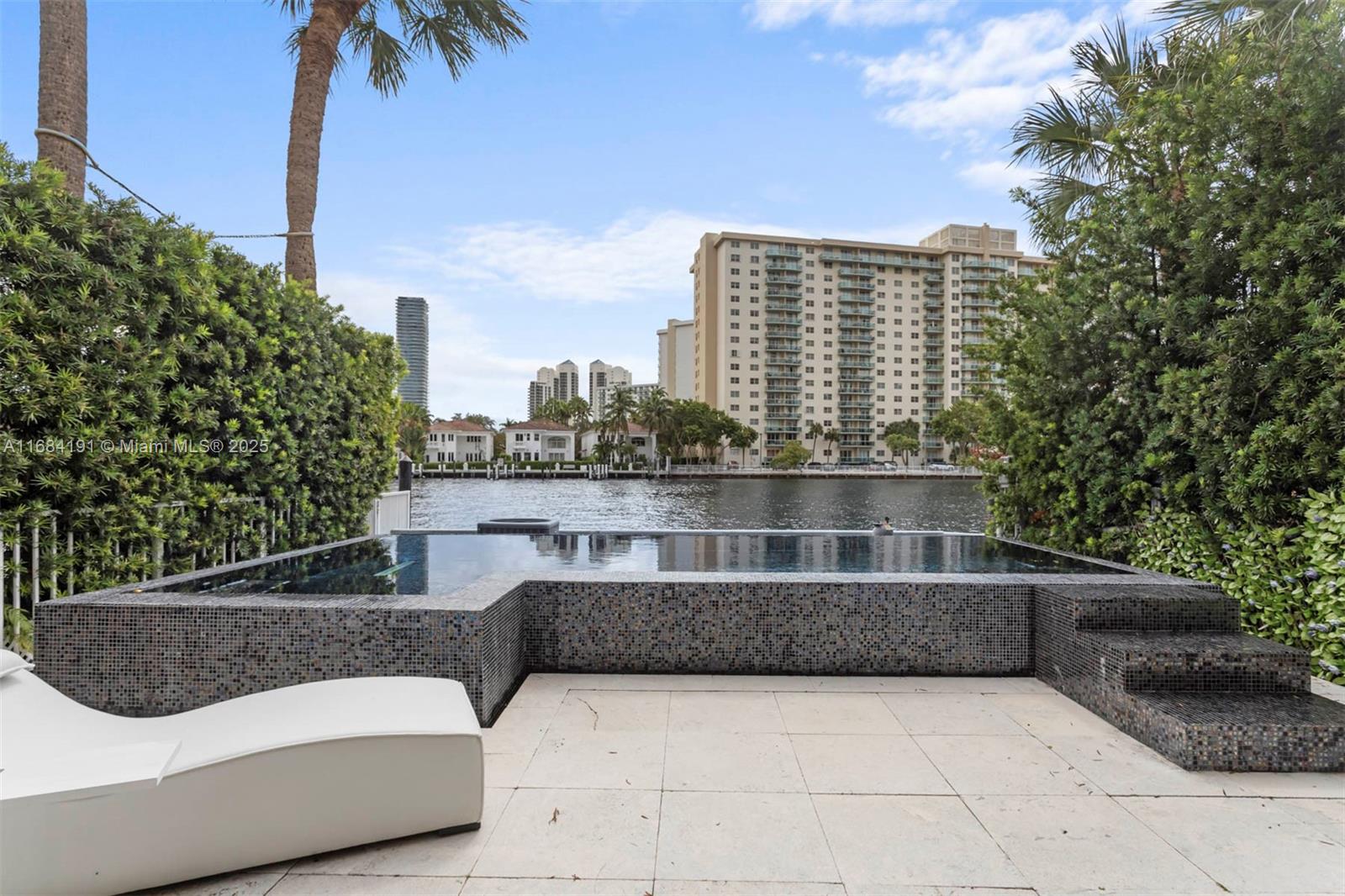 AVENTURA 9TH ADDN - Residential