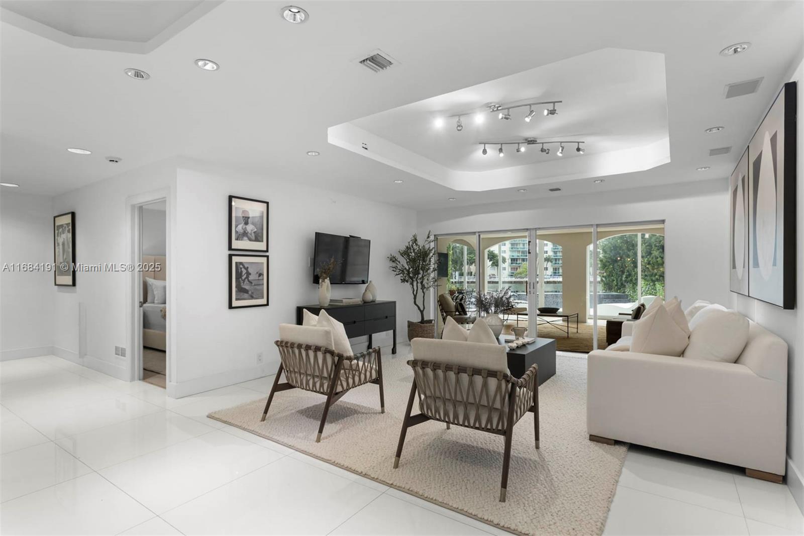 AVENTURA 9TH ADDN - Residential