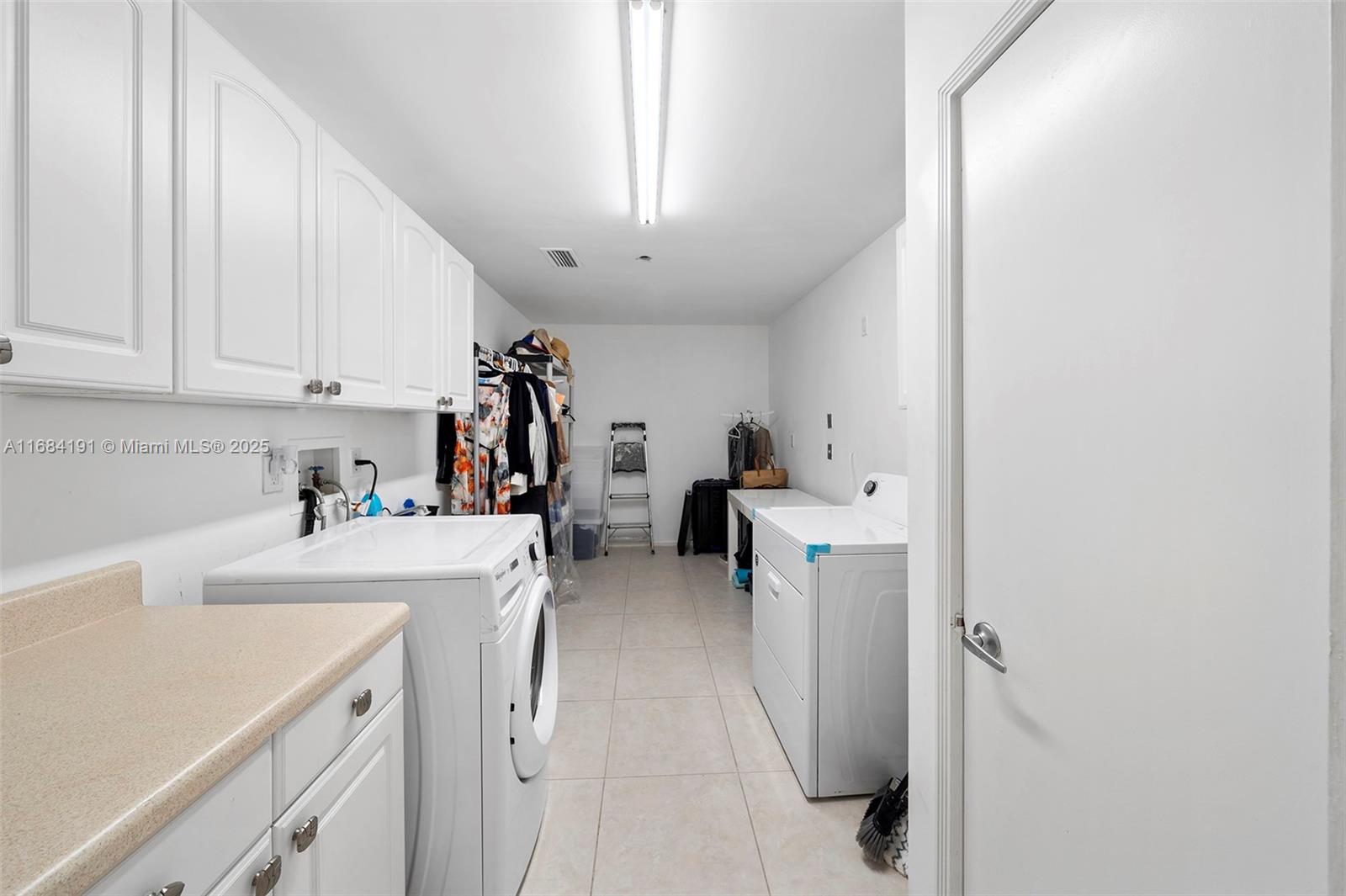 AVENTURA 9TH ADDN - Residential