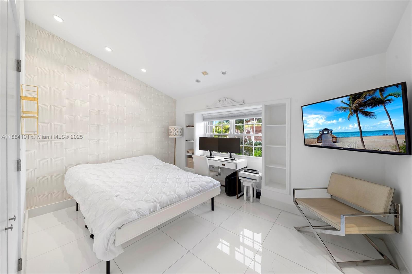 AVENTURA 9TH ADDN - Residential