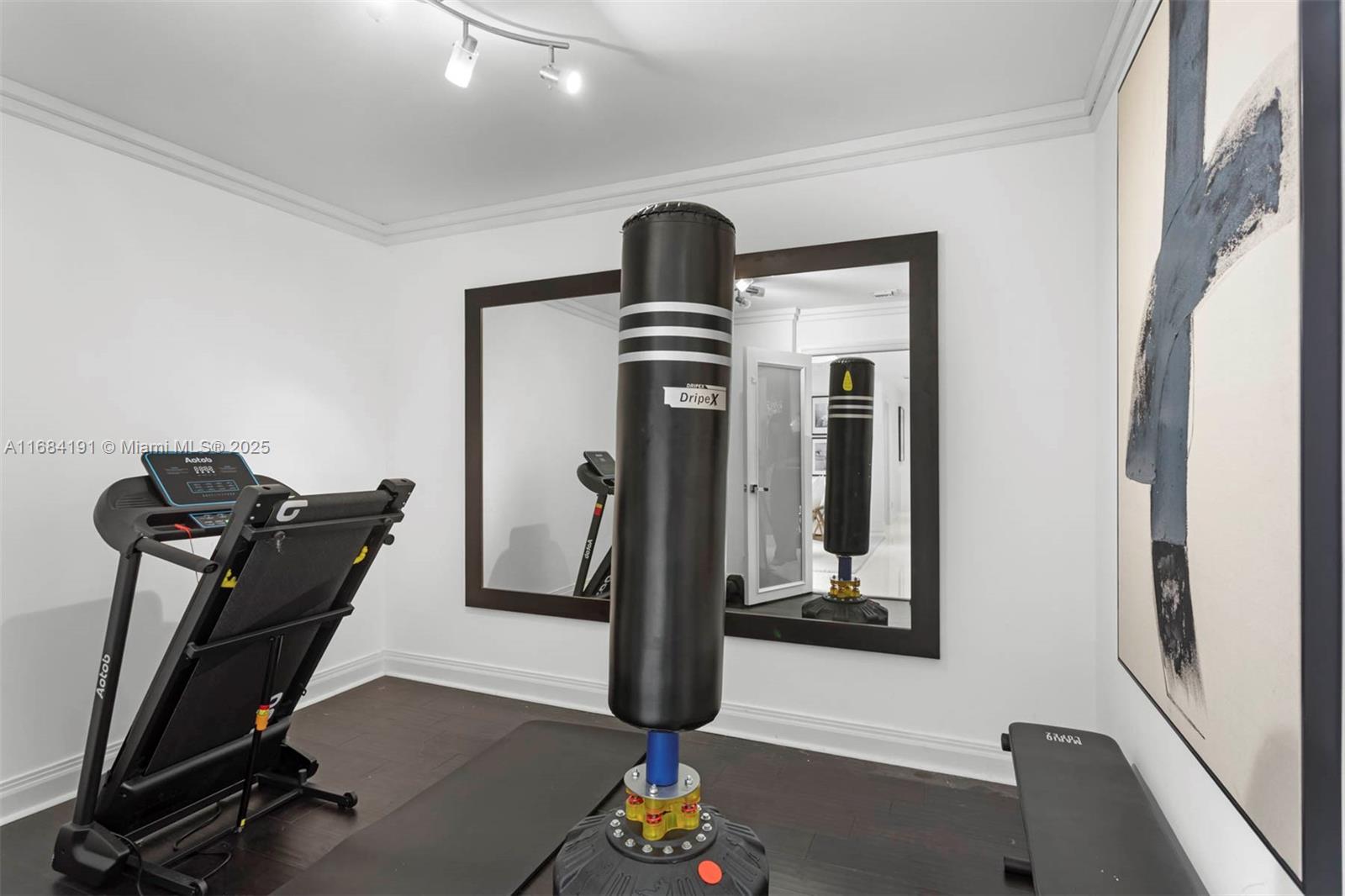 AVENTURA 9TH ADDN - Residential